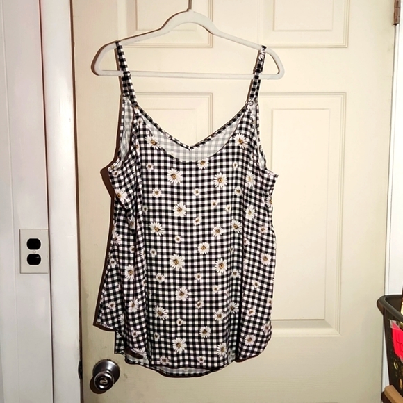 ❤️NWT TORRID DAISY ADJUSTABLE STRAP PLAID STRETCH CHALLIS CAMI TANK, Plus Size - Picture 4 of 11